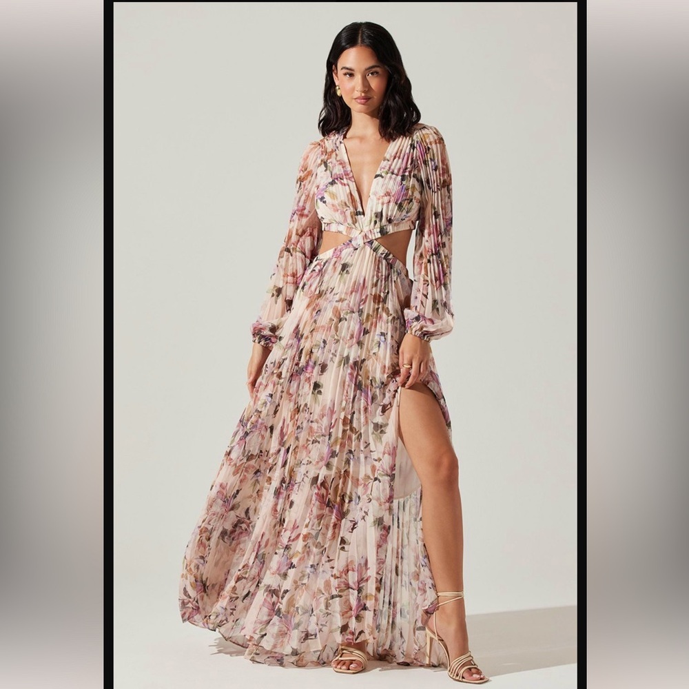 Astr the Label Revery Floral Long Sleeve Maxi Dress- Size Small